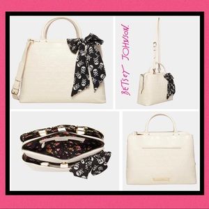 Betsey Johnson Skulltastic Skull Cream Purse Satchel Handbag with scarf